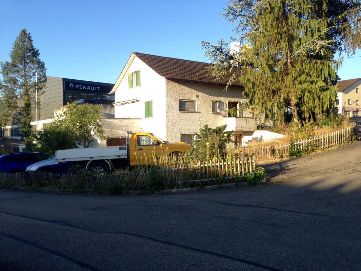 Baselhostel Fullinsdorf Екстер'єр фото